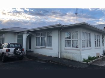  NZ - Flatmate wanted, Hamilton - $140 pw