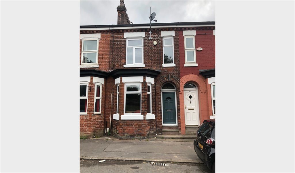 Room to rent in Highfield Road, Salford 4 BEDROOM STUDENT HOUSE