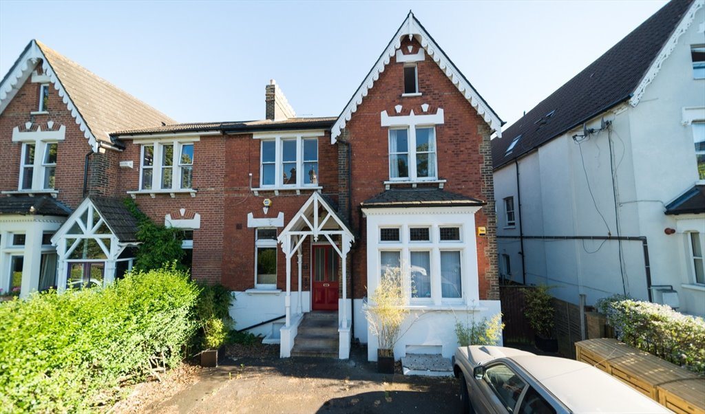 Room to rent in Beckenham Road, Beckenham Luxurious Large Ensuite Bedroom