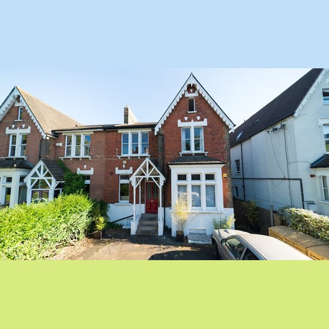 Room to rent in Beckenham Road, Beckenham Luxurious Large Ensuite Bedroom