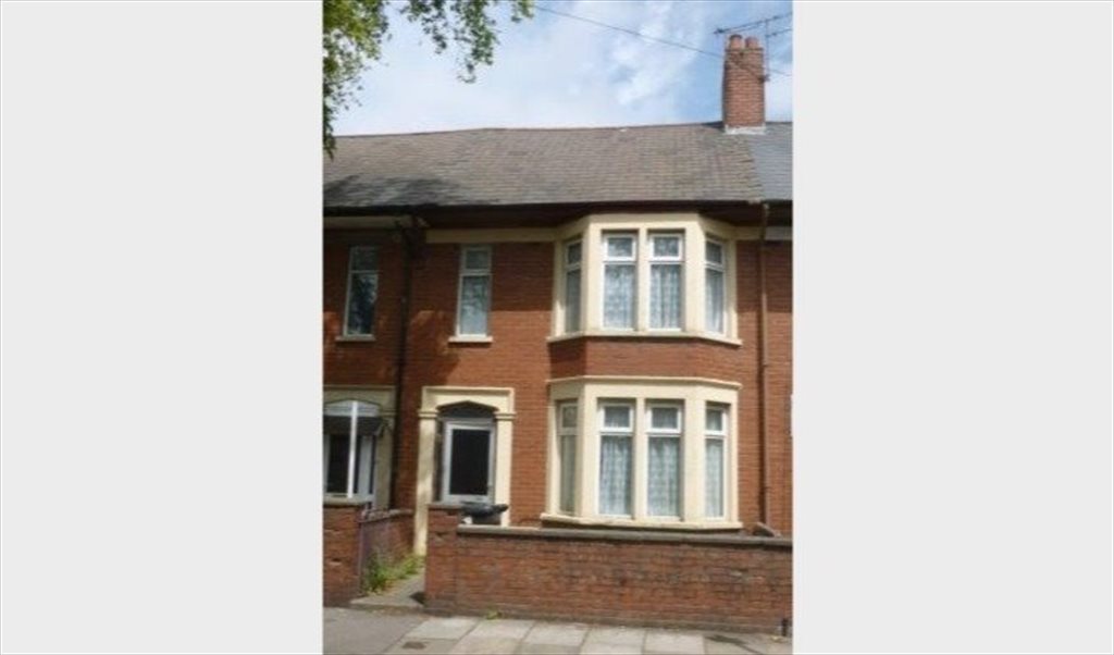 Room to rent in Partridge Road, Cardiff 2 large rooms available in a