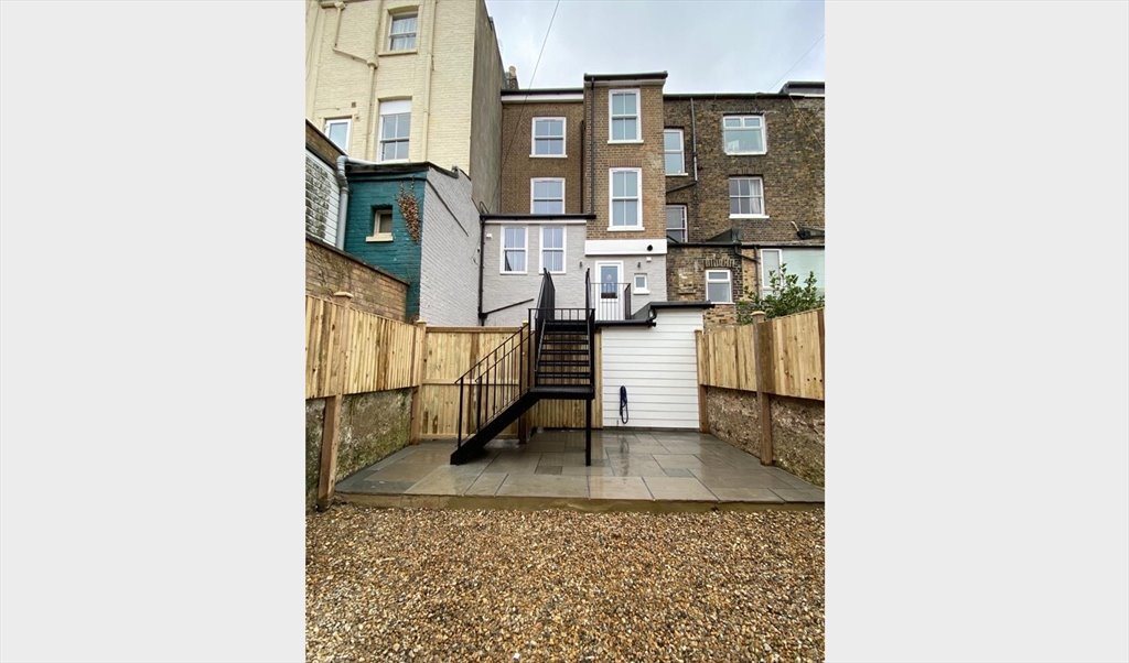 Room to rent in Grange Road, Ramsgate Brand new renovated rooms to