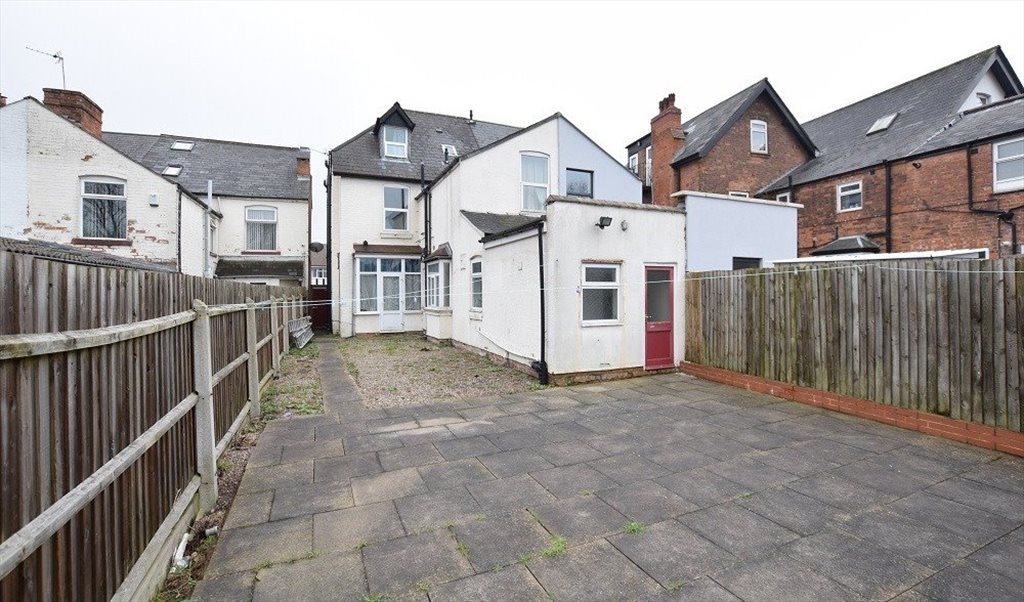 Room to rent in Oval Road, Birmingham **50 OFF 1ST MONTH** ENSUITE