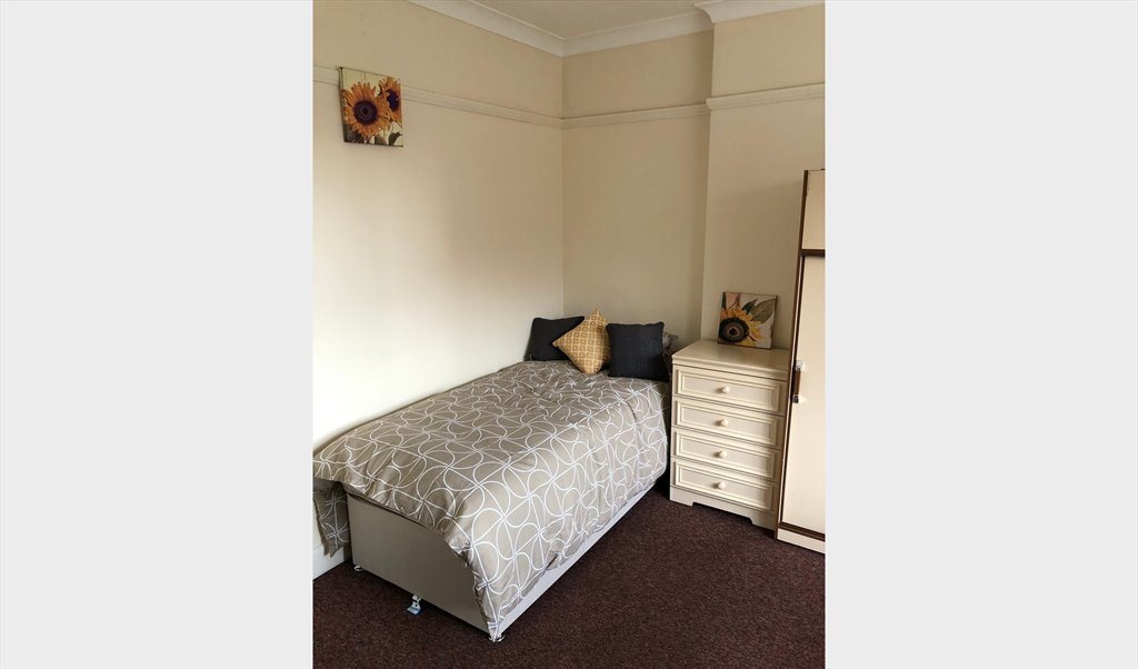 Room to rent in Aylestone Road, Leicester Double Rooms Aylestone Road