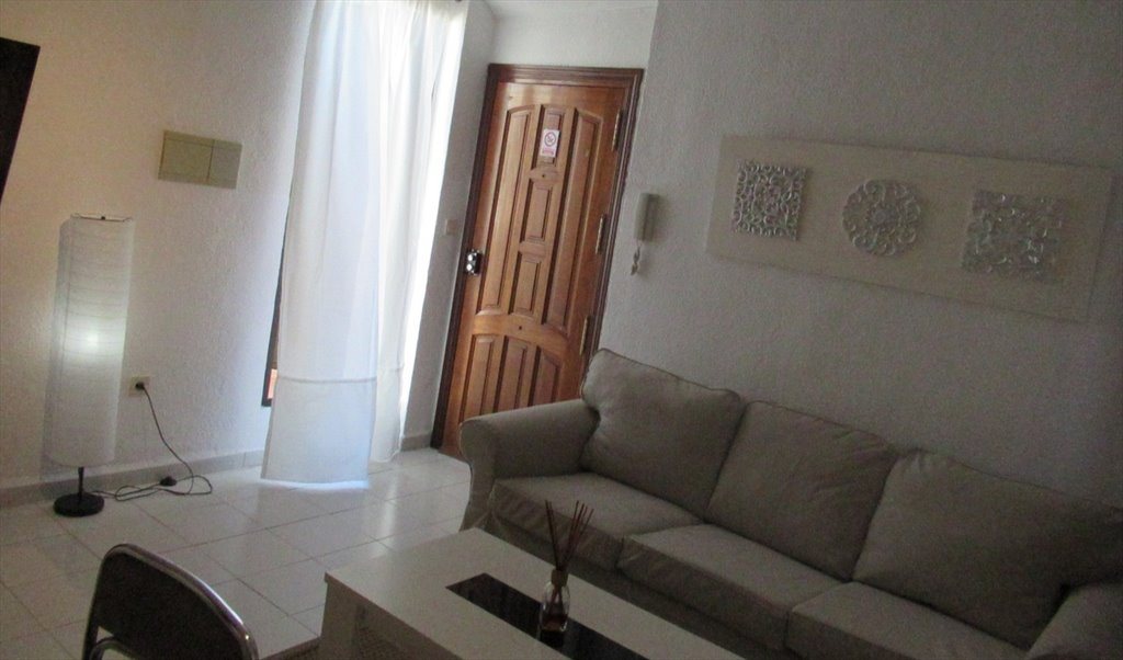 Piso Compartido en Calle Alhóndiga, Granada - APARTAMENTO ...