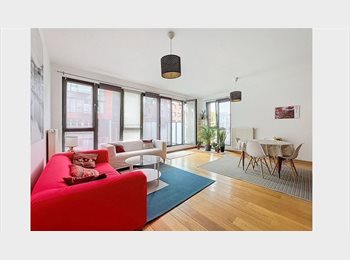 Appartager BE - Spacieuse chambre avec sdd et WC privés dans une Colocation 3 chambres Dansaert/Sainte Catherine, Bruxelles - 520 € pm