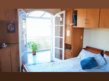 Roomgo BR - Suite Confortável bem arejada  prox. V Madalena, Perdizes - R$ 1.300 Por mês