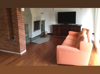 Roomgo IT - Affitto camere in villa periferia sud-est Varese, Malnate - € 280 al mese