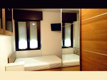 Roomgo IT - camera con bagno privato, Verona - € 350 al mese