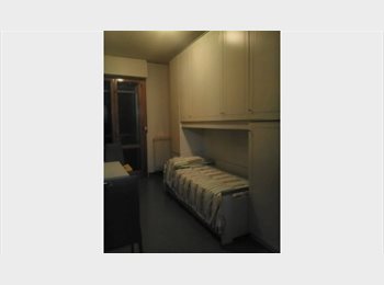 Roomgo IT - Locazione di ampia camera singola in Via Colonnello Dabormida, zona Stanga, Padova., Padova - € 280 al mese