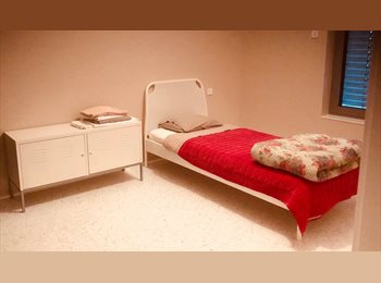 Appartager LU - Bertrange, Luxembourg - 950 € / Mois