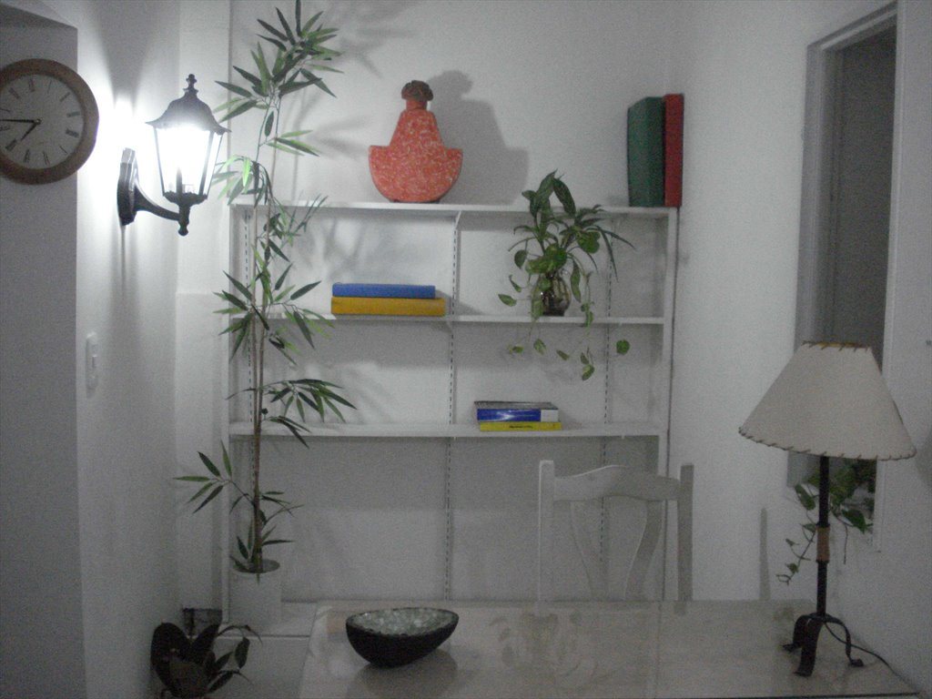 ALQUILO HABITACIÓN INDIVIDUAL CON BAÑO PRIVADO EN CABA . - Uruguay, San