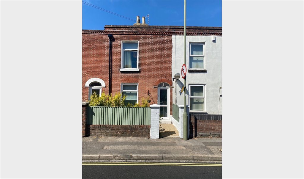 Room to rent in Anns Hill Road, Gosport Lovely bright spacious room