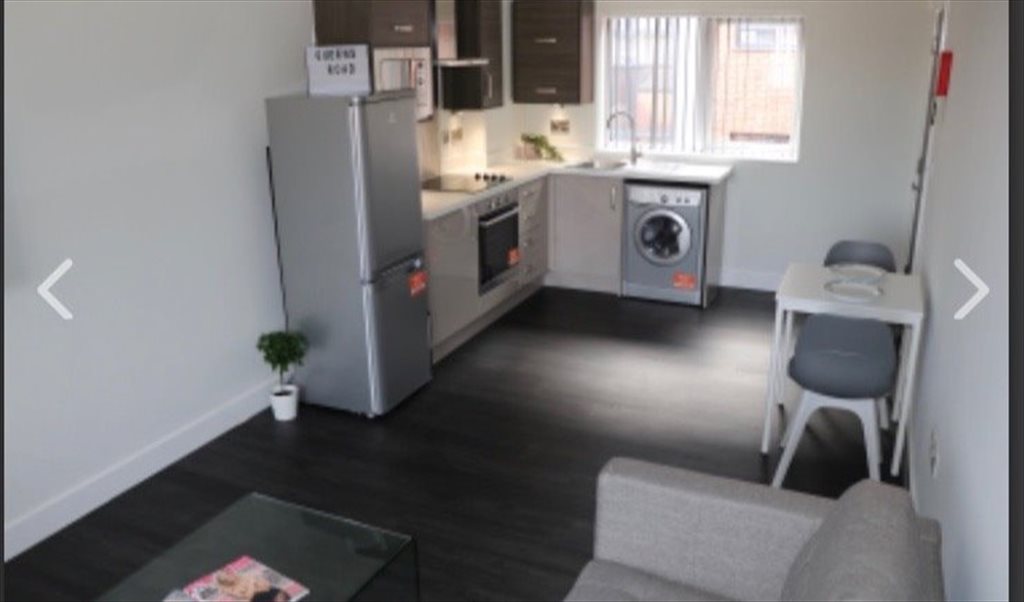 Room to rent in Queens Road, Leicester DOUBLE ENSUITE ROOM TO RENT