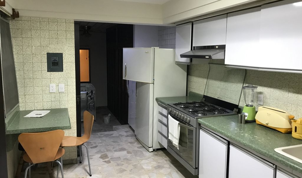 Casa De Asistencia Uag Para Senoritas De Medicina Icb Guadalajara 5 Cuartos 600 M