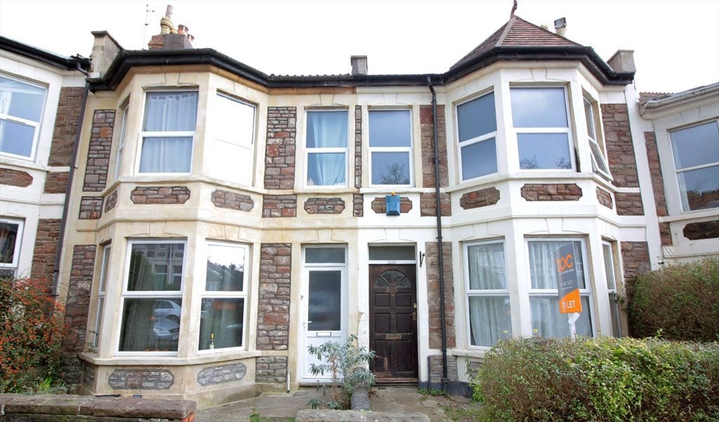 Room to rent in Gloucester Road, Bristol HALF PRICE RENT FOR FIRST