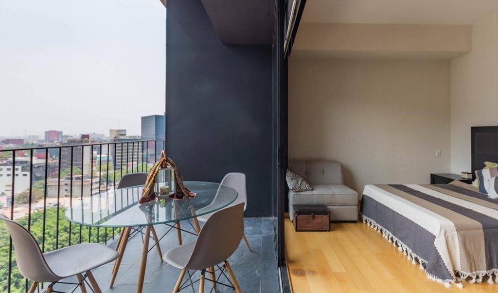 Habitación con terraza y amenities - Avenida Paseo de la Reforma
