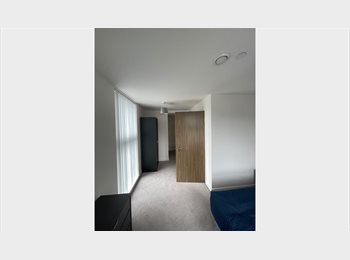 Roomgo UK - En suite Room, Castlefield - £950 pcm