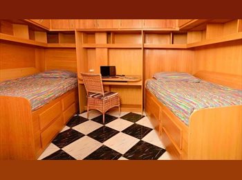 Roomgo BR - ALUGO QUARTO PARA DIVIDIR NO MORUMBI!, Morumbi - R$ 800 Por mês