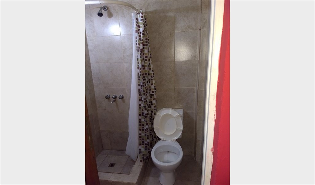 ALQUILO Mono ambiente tipo estudio - Avenida Caseros, Quilmes | Roomgo - Image 2