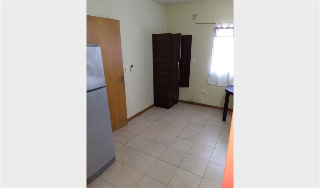 ALQUILO Mono ambiente tipo estudio - Avenida Caseros, Quilmes | Roomgo - Image 3