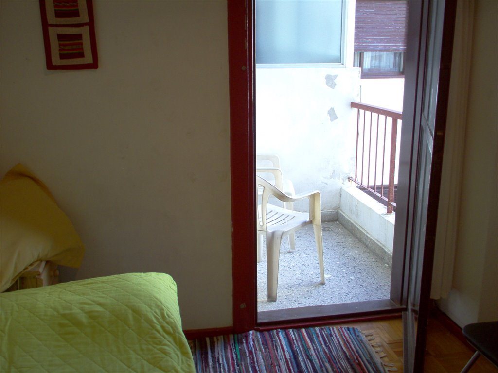 Habitacion individual amplia c/terraza propia - Avenida Santa Fe, Palermo | Roomgo - Image 2