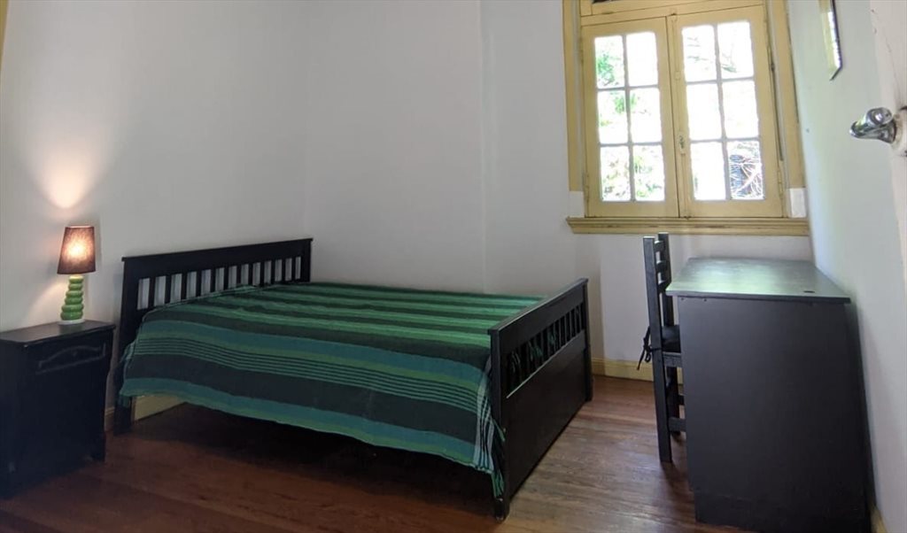 habitacion single o doble en casa con terraza, patio y parrilla - Bolívar, Comuna 4 | Roomgo - Image 5