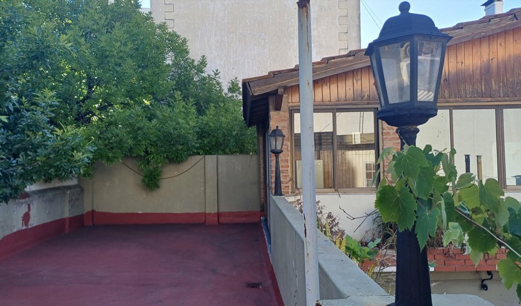 habitacion single o doble en casa con terraza, patio y parrilla - Bolívar, Comuna 4 | Roomgo - Image 6