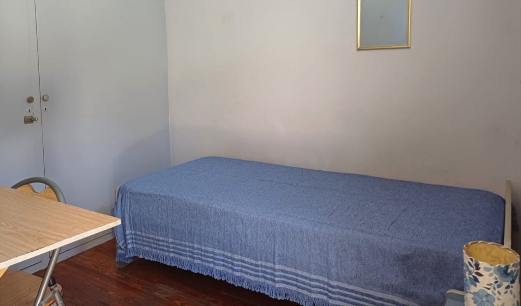 habitacion single o doble en casa con terraza, patio y parrilla - Bolívar, Comuna 4 | Roomgo - Image 7