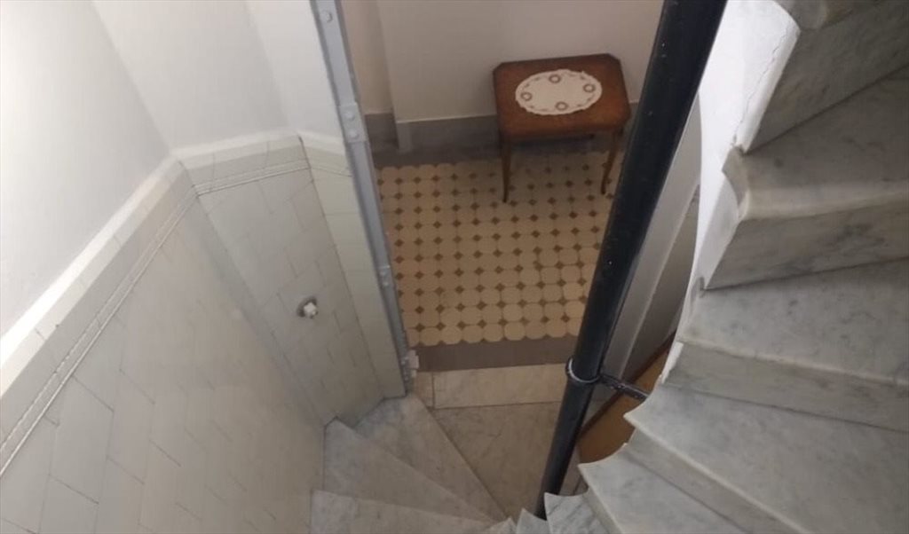 Cuarto de 20 m2 , Tranquilo en Edificio luminoso - Viamonte, Comuna 1 | Roomgo - Image 2