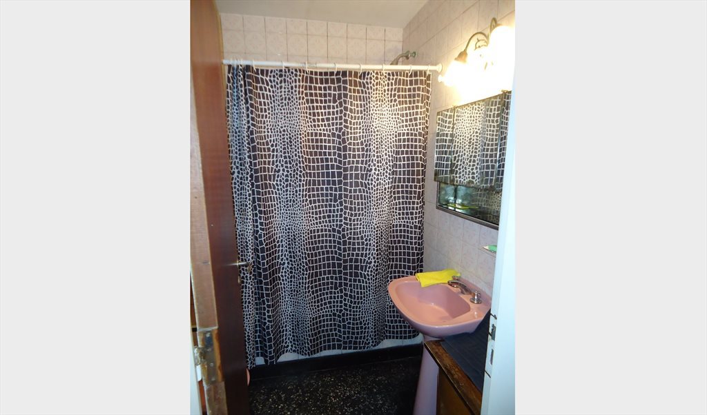 Habitación individual en dpto. tranquilo, seguro y limpio. - Moreno, Comuna 1 | Roomgo - Image 2