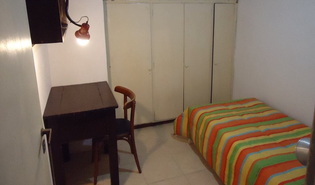 Habitación individual en dpto. tranquilo, seguro y limpio. - Moreno, Comuna 1 | Roomgo - Image 4