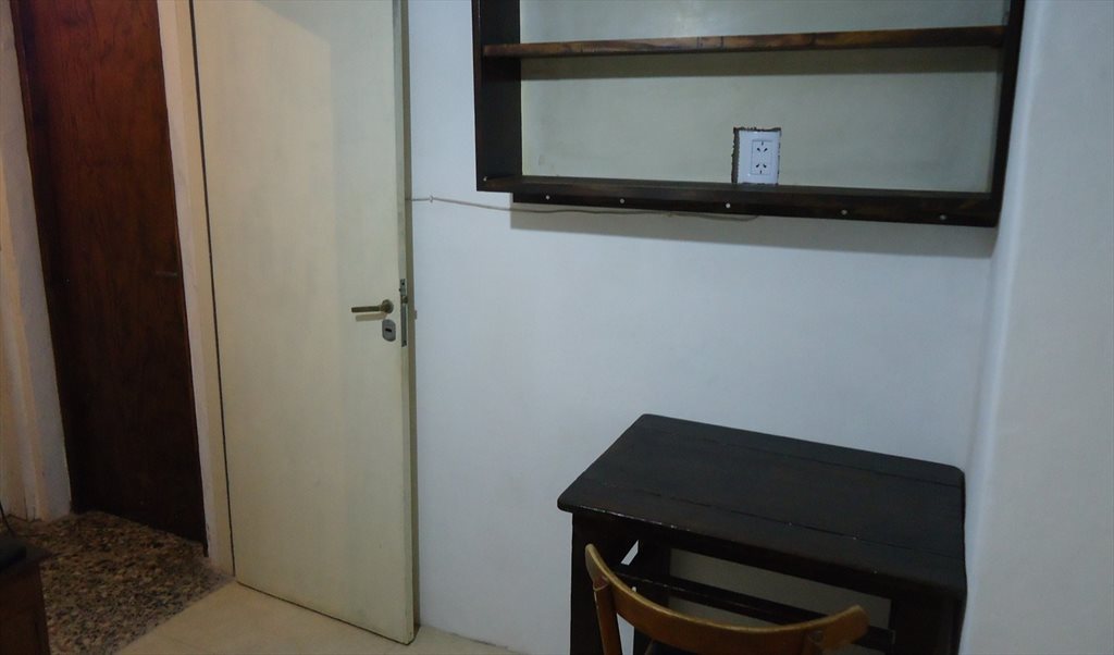 Habitación individual en dpto. tranquilo, seguro y limpio. - Moreno, Comuna 1 | Roomgo - Image 5