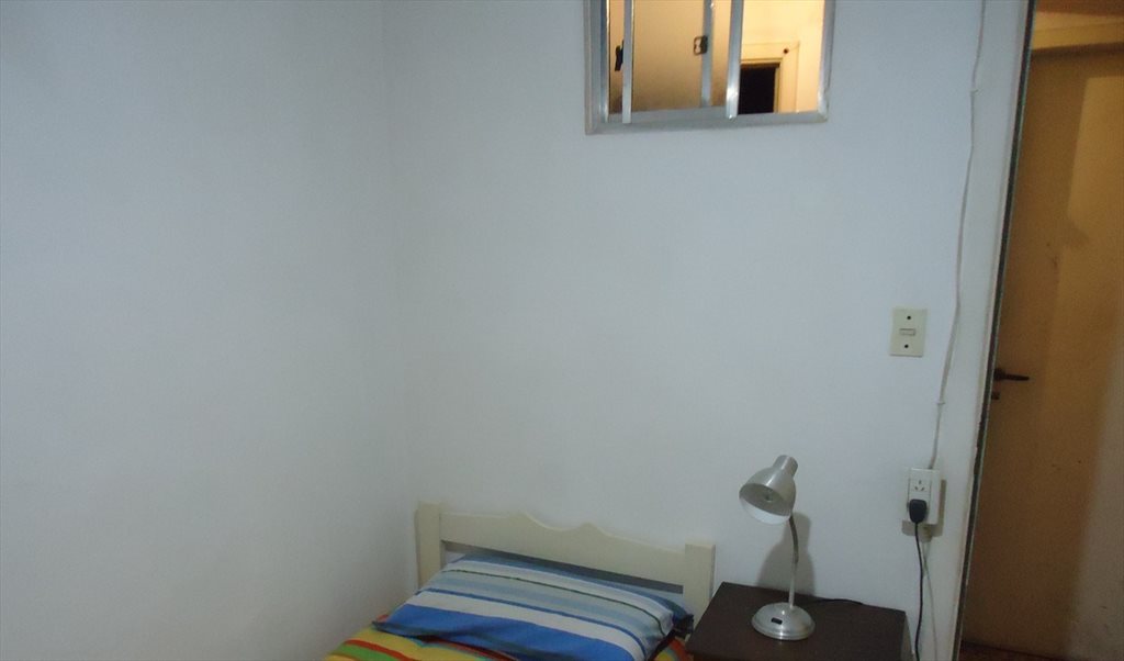 Habitación individual en dpto. tranquilo, seguro y limpio. - Moreno, Comuna 1 | Roomgo - Image 6