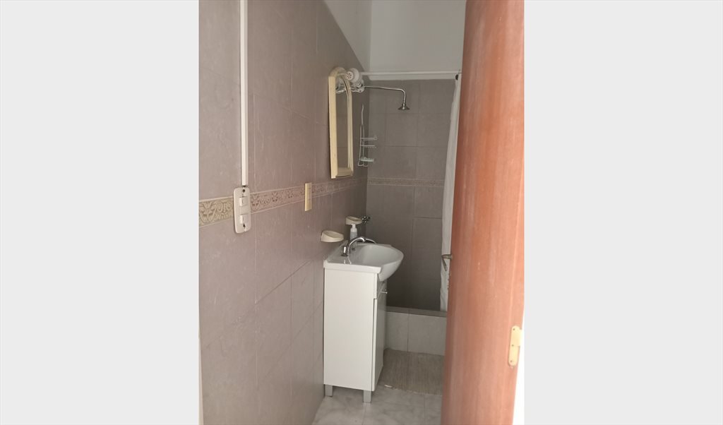 Habitación con baño privado y cocina - Doctor José Ingenieros, Vicente López | Roomgo - Image 3