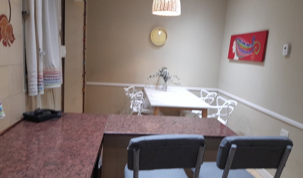 1 HABITACION INDIVIDUAL EN CONFORTABLE VIVIENDA - Calle 6, La Plata | Roomgo - Image 6