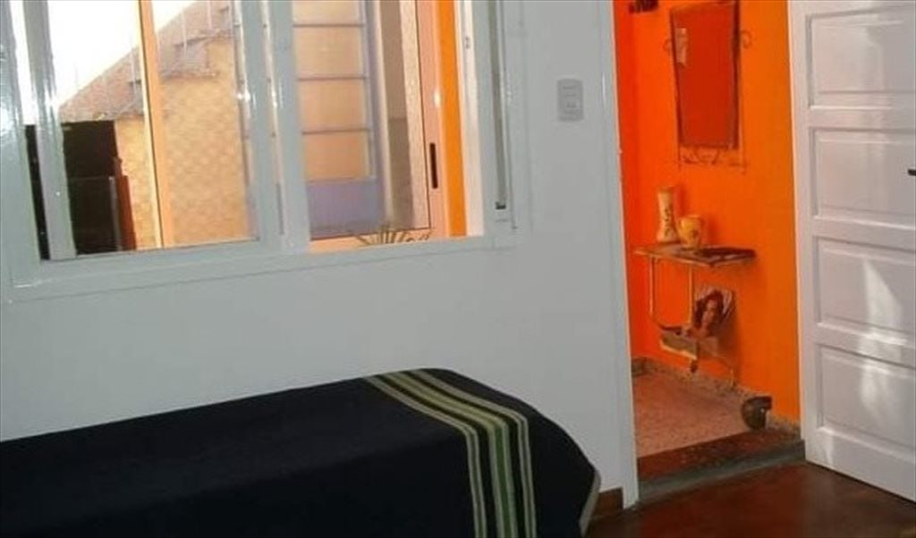 Departamento para dos.,Cuarto Compartido400000,por persona. - Bermúdez, Comuna 11 | Roomgo - Image 4