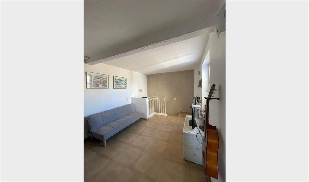 Hab. muy luminosa en casa tranquila en Palermo para mujer - Julián Álvarez, Comuna 15 | Roomgo - Image 3