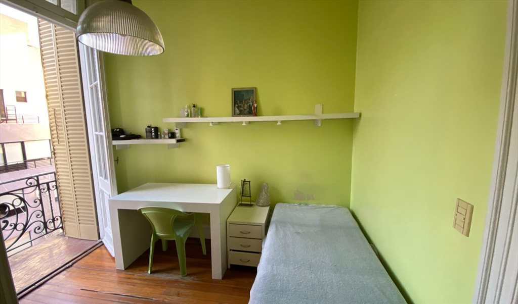 Habitacion con balcón en edificio histórico - México, Comuna 1 | Roomgo - Image 2