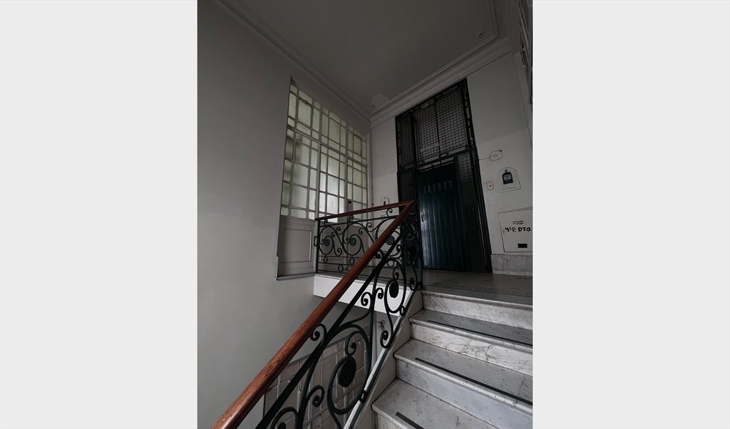 Habitacion con balcón en edificio histórico - México, Comuna 1 | Roomgo - Image 4