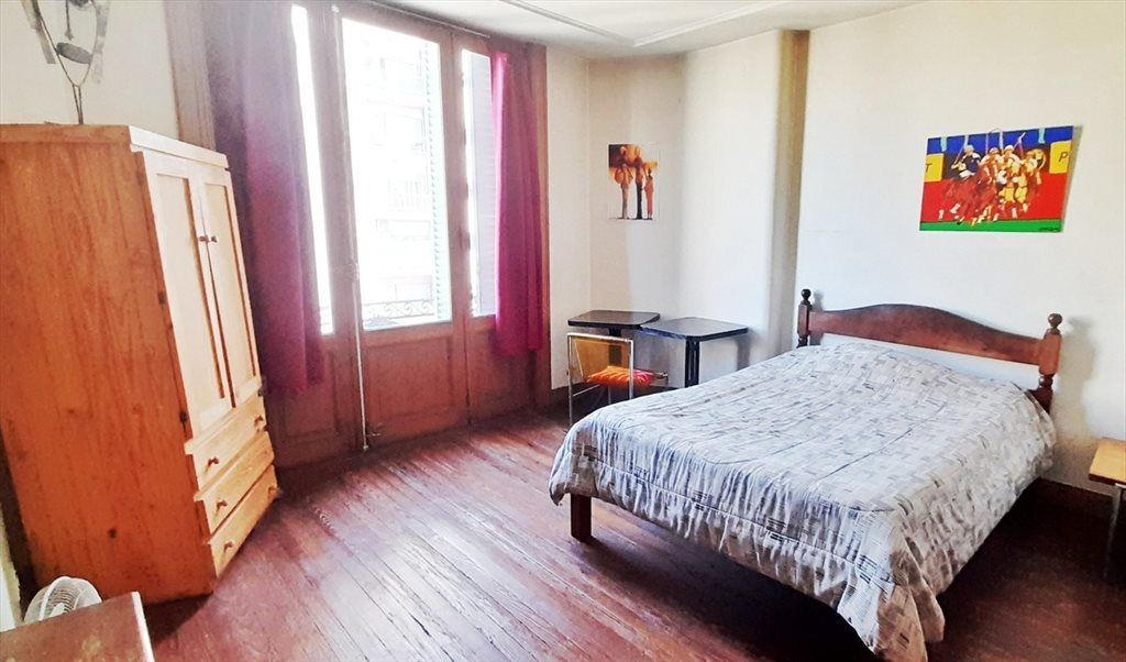 Habitacion amplia y luminosa con balcon para estudiantes en San Telmo!!! - Avenida Independencia, Comuna 1 | Roomgo - Image 2