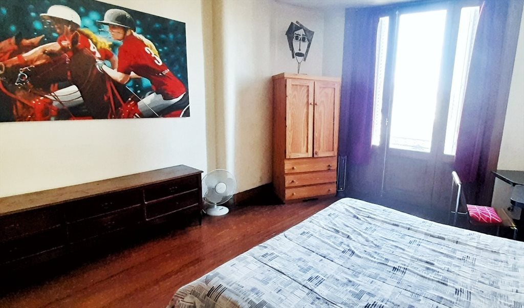 Habitacion amplia y luminosa con balcon para estudiantes en San Telmo!!! - Avenida Independencia, Comuna 1 | Roomgo - Image 3