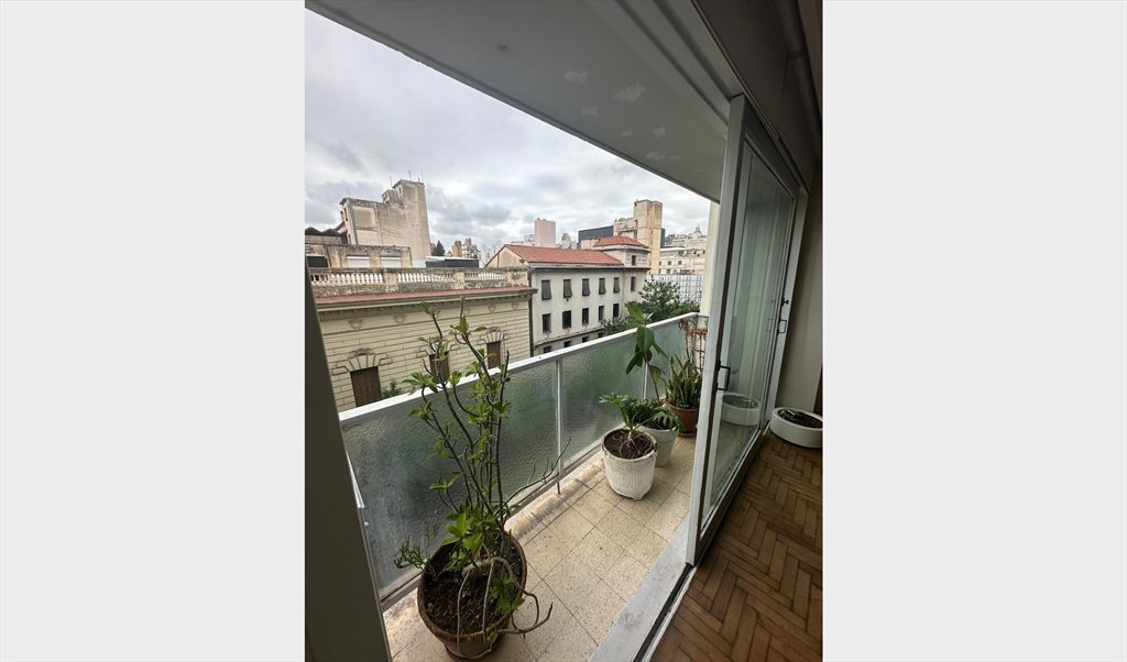 Habitación para estudiantes (Chicos) - Avenida Vélez Sarsfield, Córdoba | Roomgo - Image 2