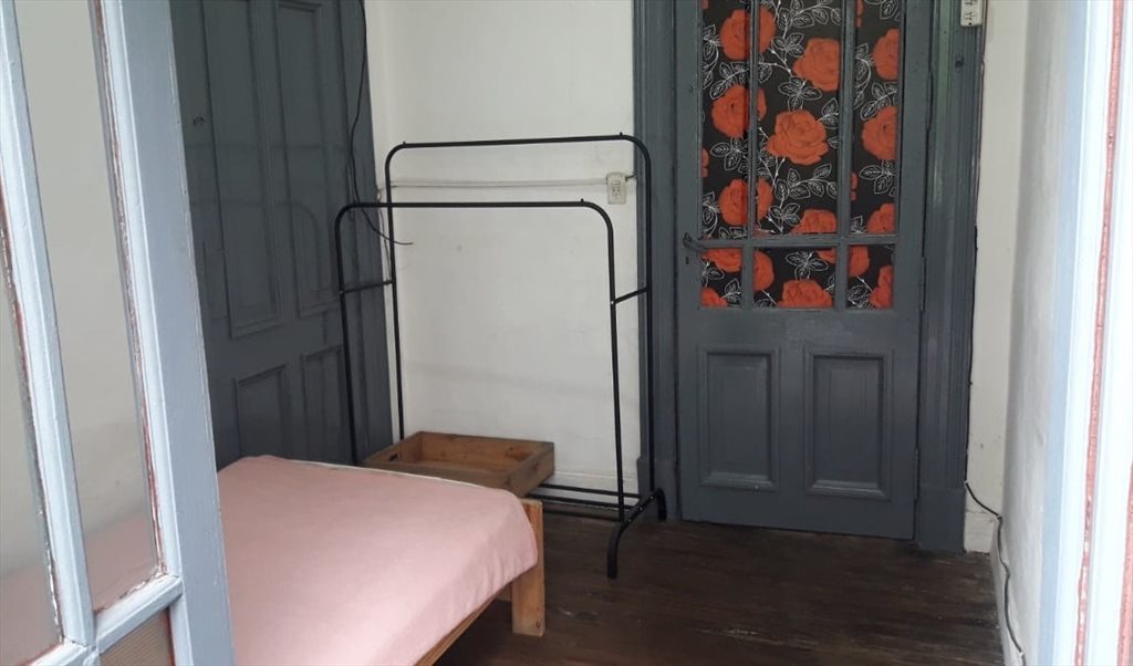 Habitación individual con balcón zona facu de medicina - Tucumán, Comuna 3 | Roomgo - Image 2