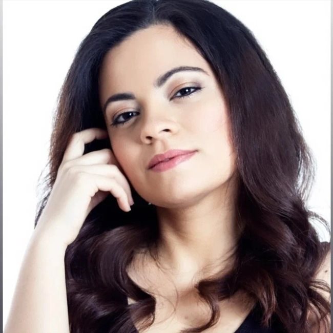 Laura - Profesional - Mujer - Buenos Aires - Image 2