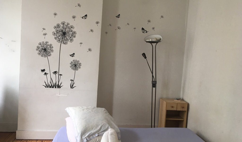 Colocation à Rue Vanderschrick, Porte de Hal - Une grande chambre d'étudiate/jeune active avec un balcon dans une maison à Saint-Gill | Appartager - Image 2