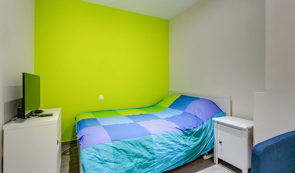 Colocation à Rue Marie-Henriette, Flagey-Malibran - 21m2 room, private bathroom. International Coloc | Appartager - Image 3