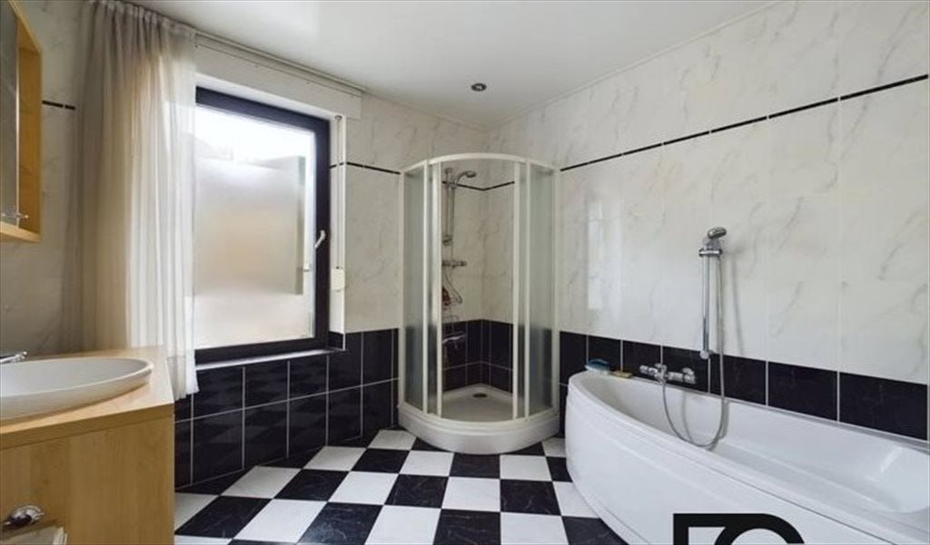 Colocation à Rue Saint-Jean, Arlon - Maison de 6ch, à proximité de la Gare & du Campus ULg | Appartager - Image 7