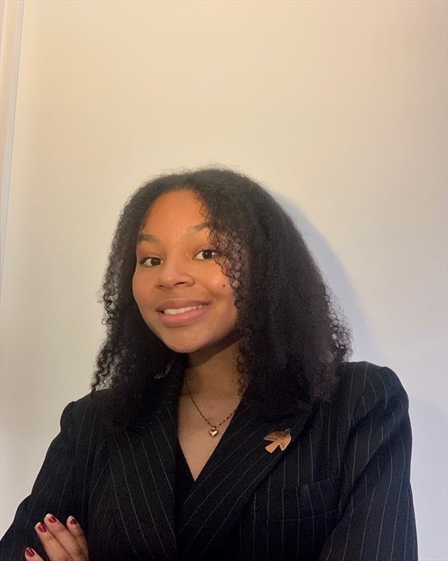 Sika - Etudiant - Femme - Saint Gilles Sint Gillis - Image 1