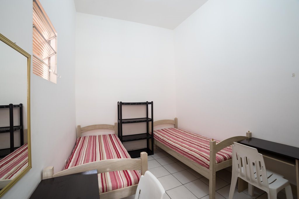 INDIVIDUAL OU DUPLO - FEMININO - METRÔ ANA ROSA - Quartos em Rua Batista Cepelos, Aclimacao | Roomgo - Image 2